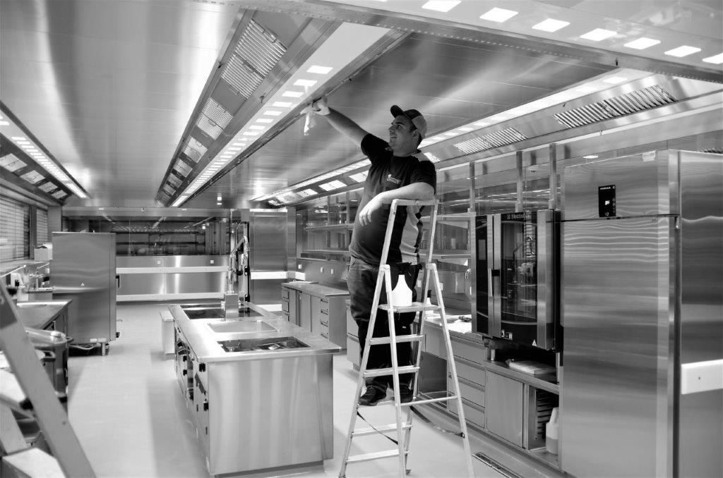 reinigung-Llüftungsanlage-gastronomie-industrie
